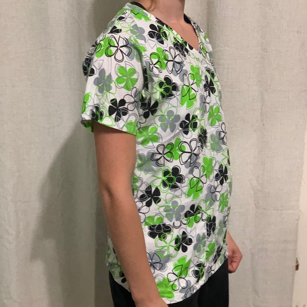 St. Patties Day Bonita Scrub Top